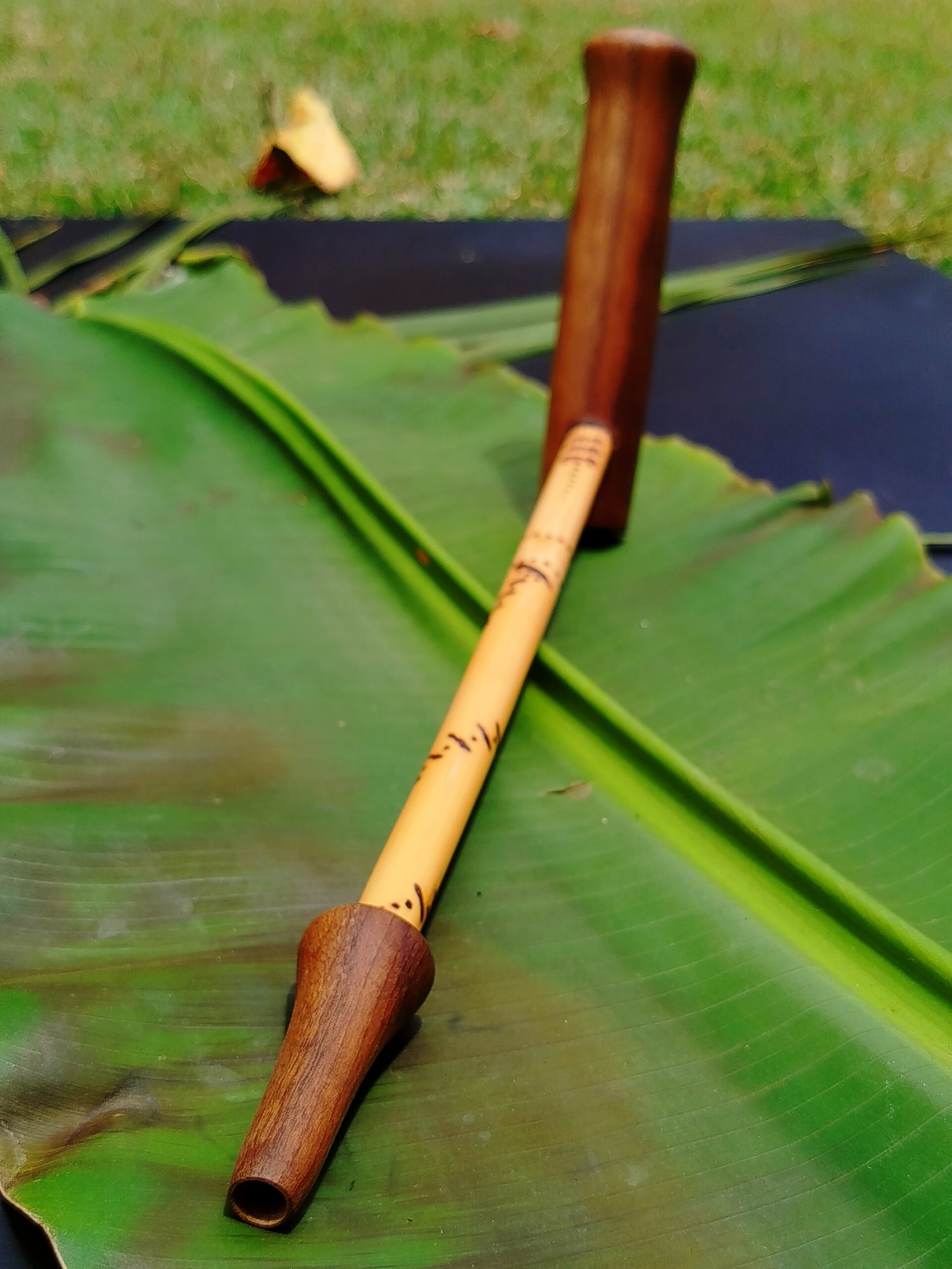 Tepi de Bambu com Imbuia | Aplicador de Rapé - Imagem 4