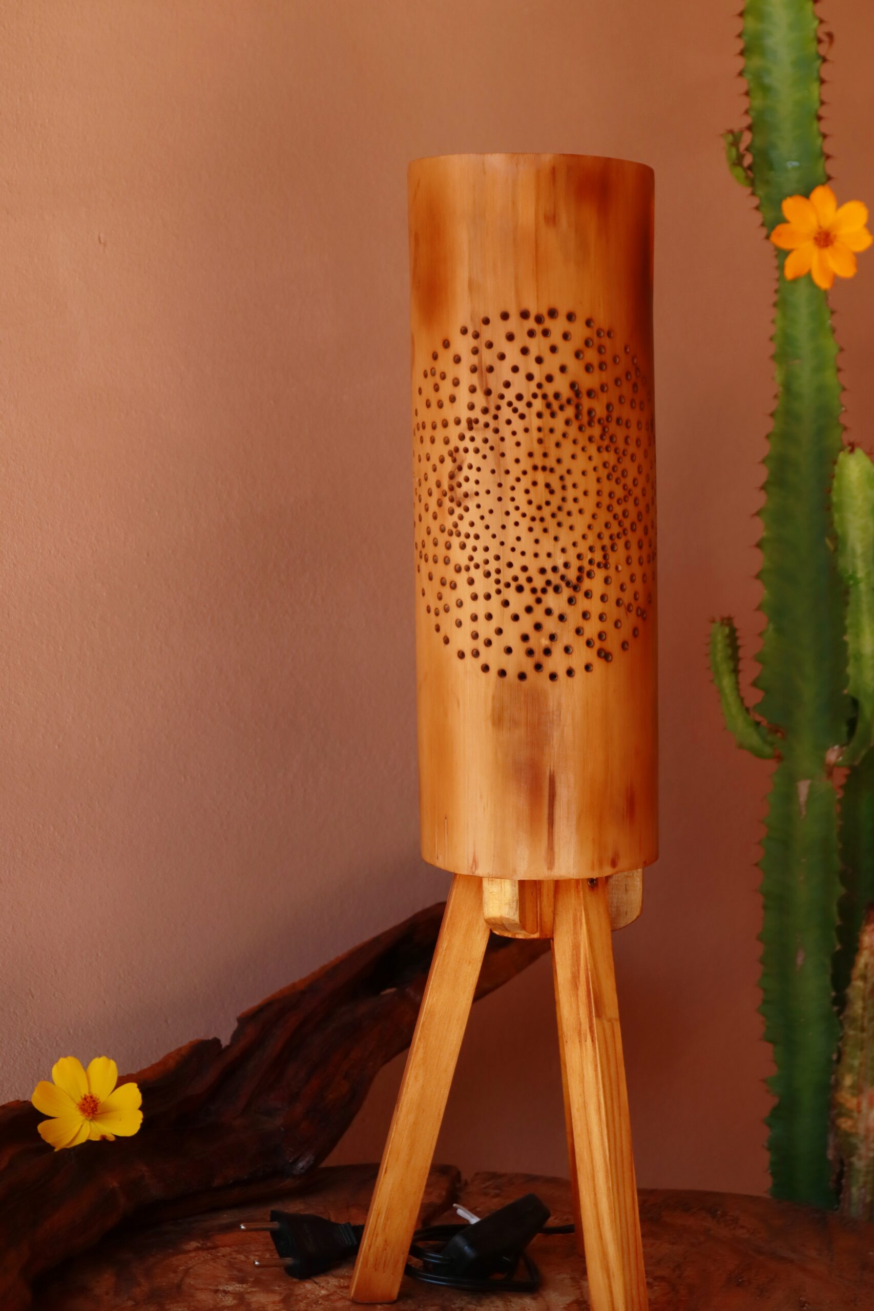 Luminária de Bambu Gigante | Mandala com Luz Âmbar - Imagem 3