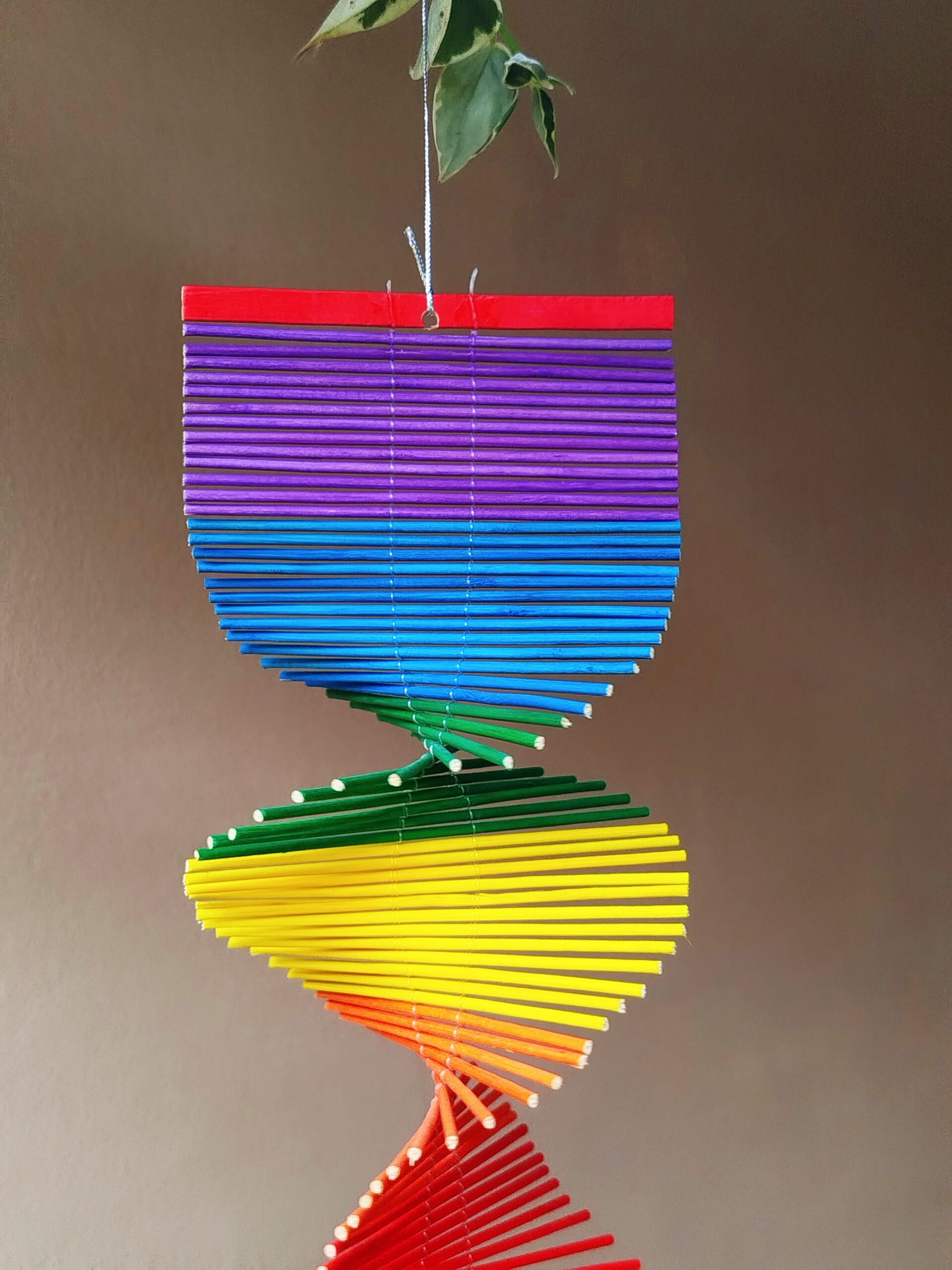 Mobile Arco Íris Mensageiro dos Ventos | Catavento Espiral de Bambu - Imagem 2